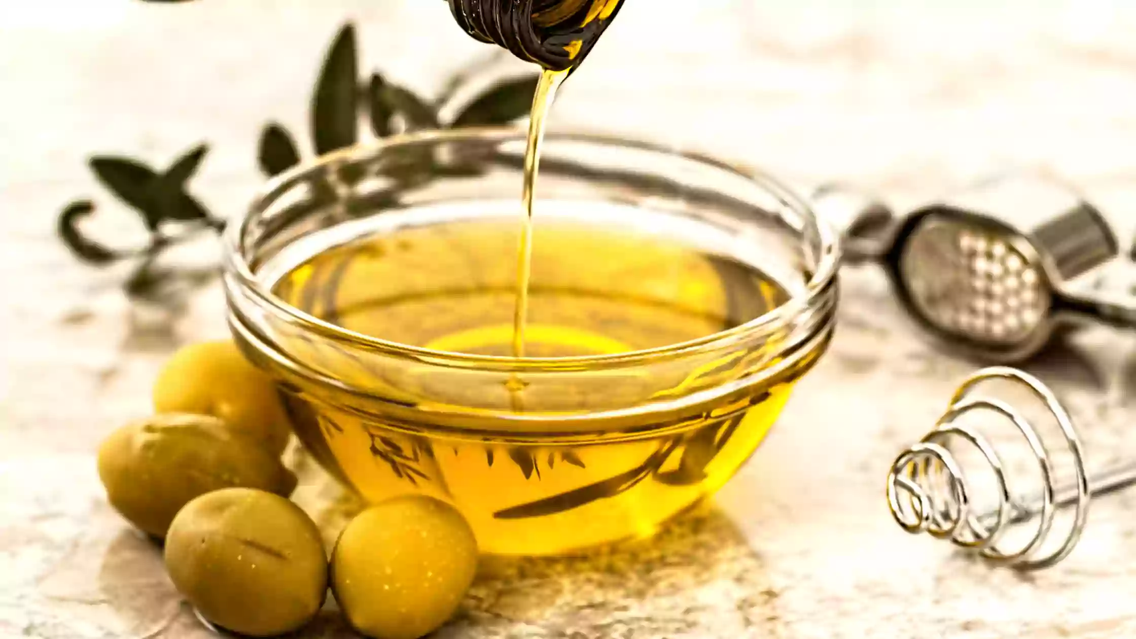 Extra Virgin Olive Oil- The Many Benefits and Uses of Olive Oil-